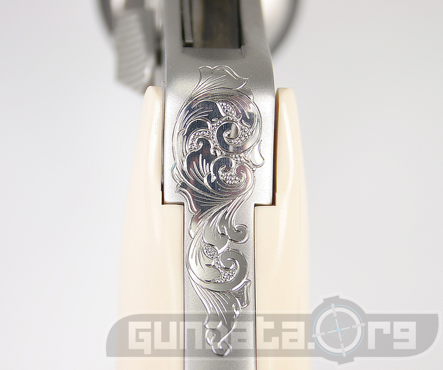 Smith and Wesson Custom Engraved Model 60 Photo 2